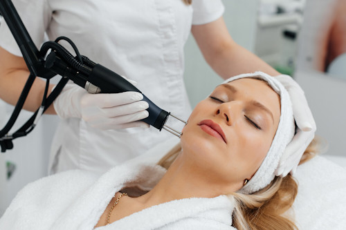 Эксперт «Бьюти Лаунж» раскрыла секрет русского бьюти-кода - статья для «Газете.Ru»